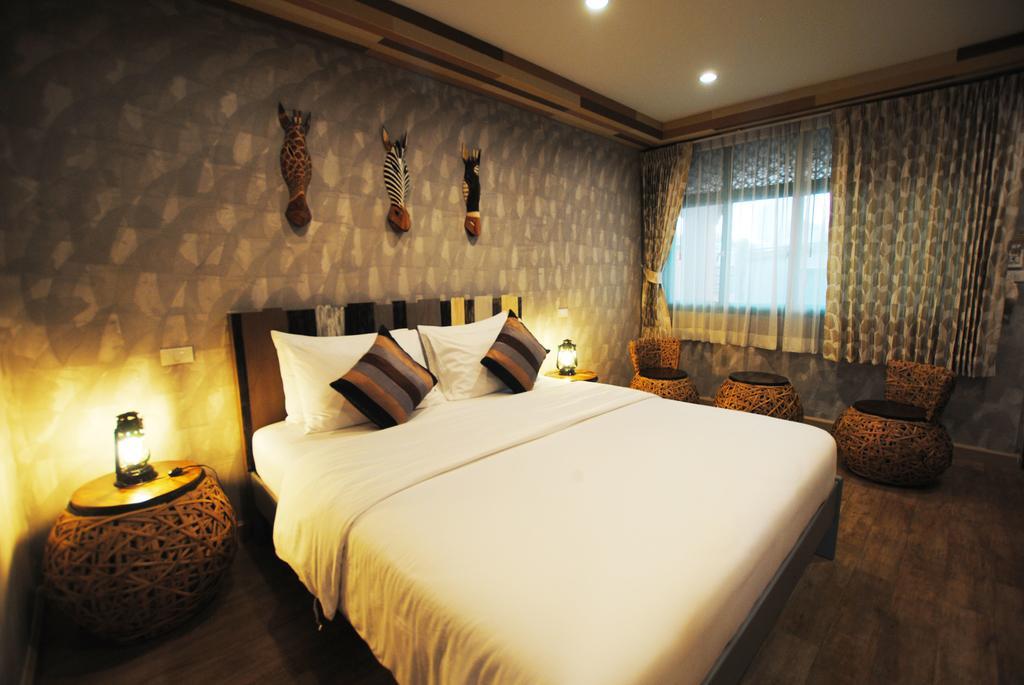 Focal Local Bed & Breakfast Bangkok Kültér fotó