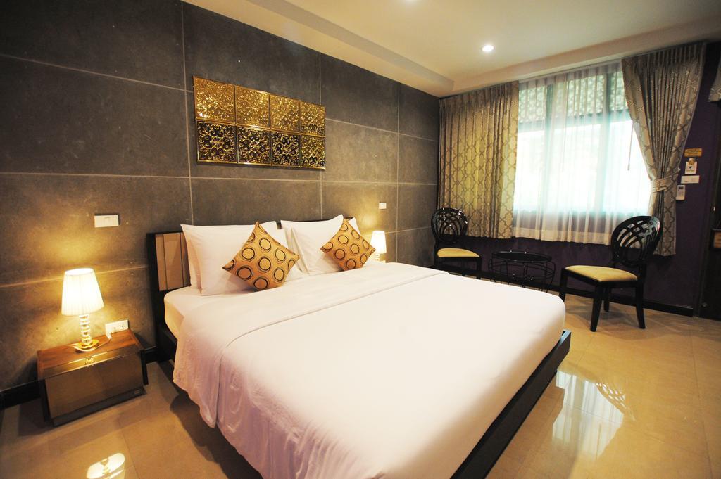 Focal Local Bed & Breakfast Bangkok Kültér fotó