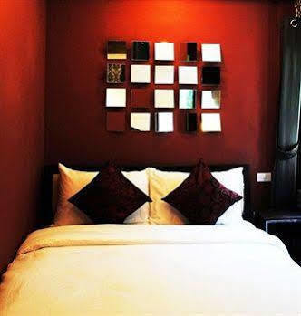 Focal Local Bed & Breakfast Bangkok Kültér fotó
